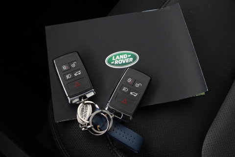 Land Rover Defender 110 P400e X-Dynamic SE | Panoramadak | Trekhaak | Luchtvering | 360° Camera | Meridian | Stoel+Stuurverwarming | BLIS | ACC