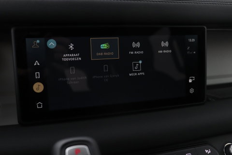 Land Rover Defender 110 P400e X-Dynamic SE | Panoramadak | Trekhaak | Luchtvering | 360° Camera | Meridian | Stoel+Stuurverwarming | BLIS | ACC