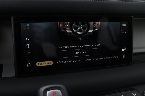 Land Rover Defender 110 P400e X-Dynamic SE | Panoramadak | Trekhaak | Luchtvering | 360° Camera | Meridian | Stoel+Stuurverwarming | BLIS | ACC
