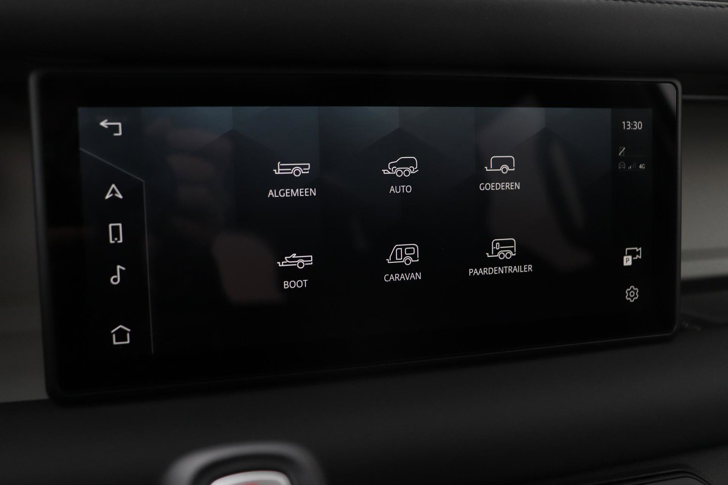 Land Rover Defender 110 P400e X-Dynamic SE | Panoramadak | Trekhaak | Luchtvering | 360° Camera | Meridian | Stoel+Stuurverwarming | BLIS | ACC
