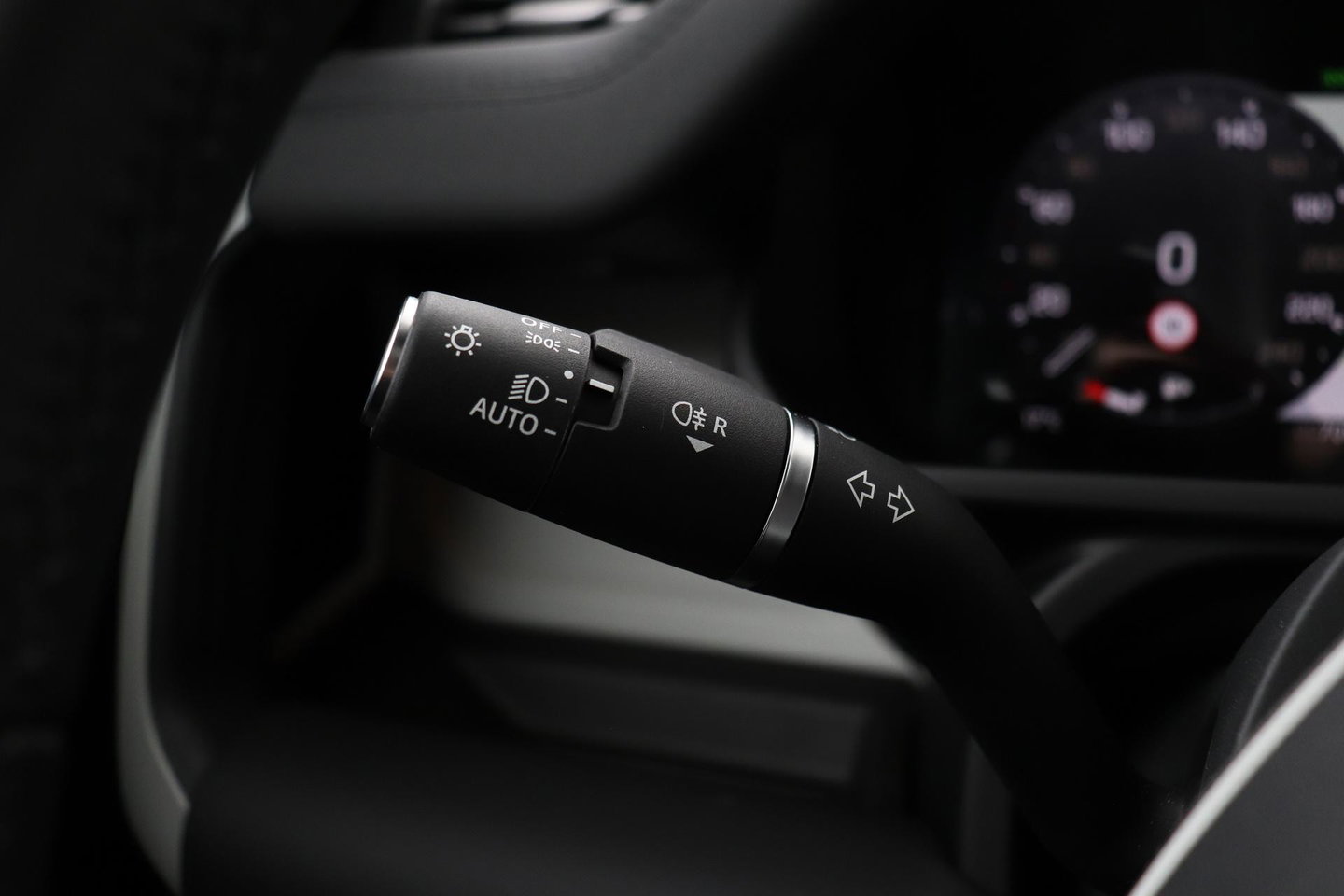 Land Rover Defender 110 P400e X-Dynamic SE | Panoramadak | Trekhaak | Luchtvering | 360° Camera | Meridian | Stoel+Stuurverwarming | BLIS | ACC