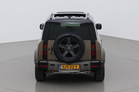 Land Rover Defender 110 P400e X-Dynamic SE | Panoramadak | Trekhaak | Luchtvering | 360° Camera | Meridian | Stoel+Stuurverwarming | BLIS | ACC
