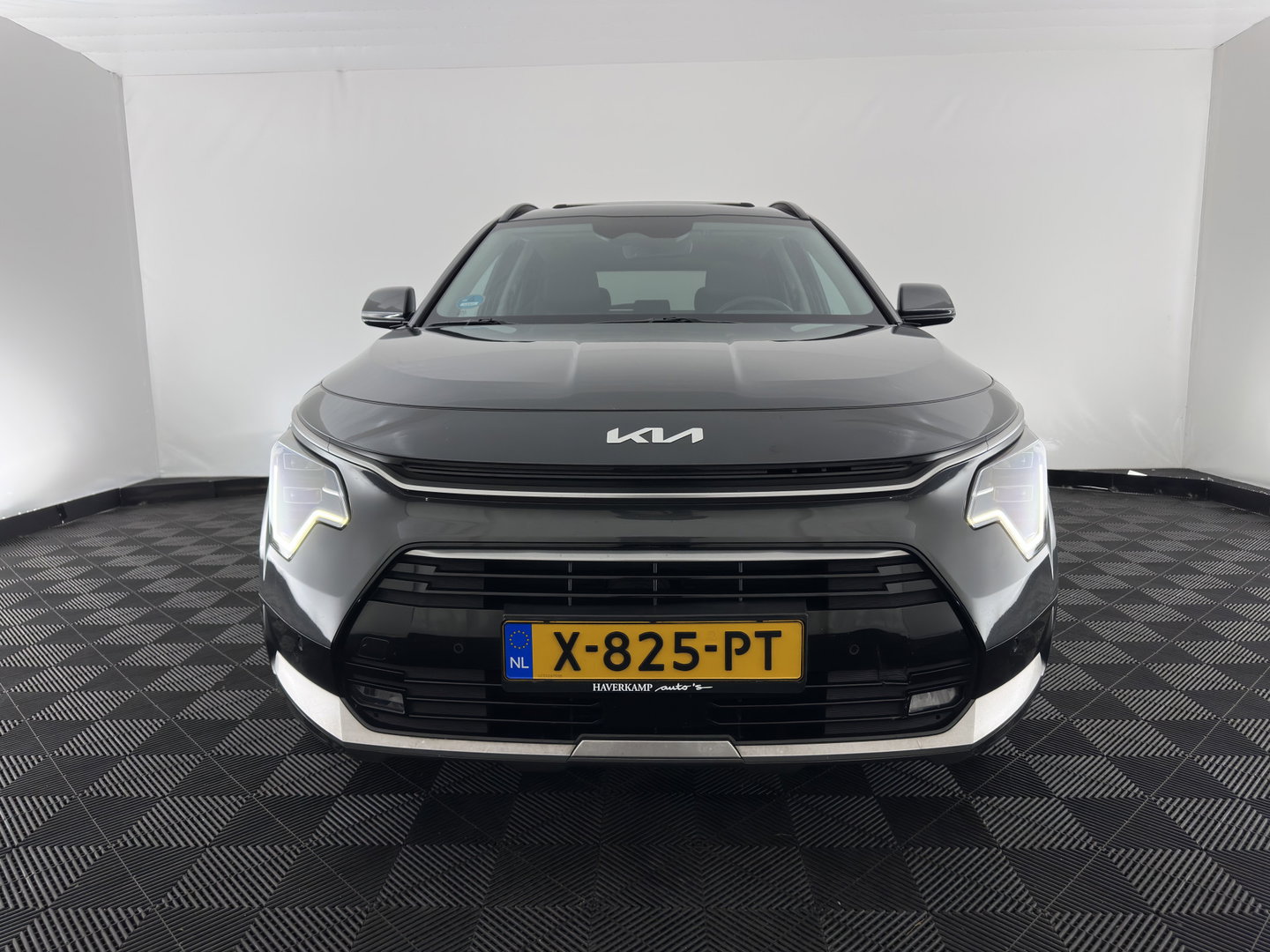 Kia Niro 1.6 GDi Hybrid DynamicPlusLine (INCL.BTW) Aut. *PANO | LEATHER | DIGI-COCKPIT | NAVI-FULLMAP | DAB | ADAPTIVE-CRUISE | CAMERA | HEATED-COMFORTSEATS | KEYLESS | PRIVACYGLASS | SHIFTPADDLES | CARPLAY |  HEAD-UP | ...