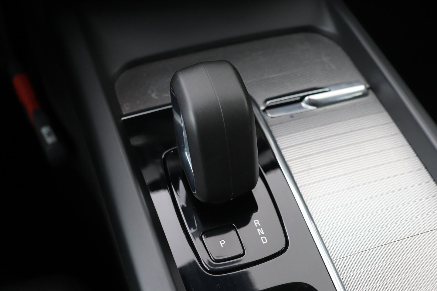 Volvo V60 B4 Plus Bright | ACC | Harman/Kardon | Trekhaak | 360° Camera | Stoel+Stuurverwarming | Keyless | Leder | 18 Inch