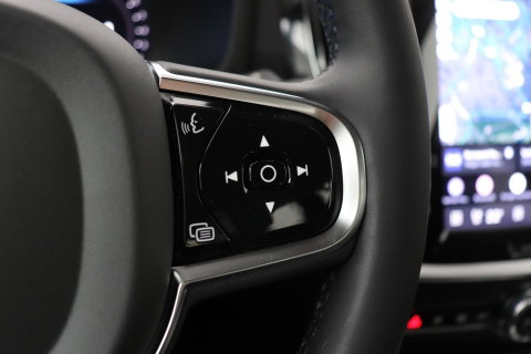 Volvo V60 B4 Plus Bright | ACC | Harman/Kardon | Trekhaak | 360° Camera | Stoel+Stuurverwarming | Keyless | Leder | 18 Inch