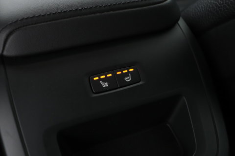 Volvo V60 B4 Plus Bright | ACC | Harman/Kardon | Trekhaak | 360° Camera | Stoel+Stuurverwarming | Keyless | Leder | 18 Inch