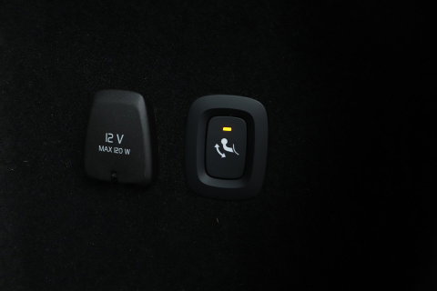Volvo V60 B4 Plus Bright | ACC | Harman/Kardon | Trekhaak | 360° Camera | Stoel+Stuurverwarming | Keyless | Leder | 18 Inch