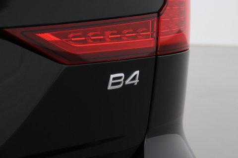 Volvo V60 B4 Plus Bright | ACC | Harman/Kardon | Trekhaak | 360° Camera | Stoel+Stuurverwarming | Keyless | Leder | 18 Inch