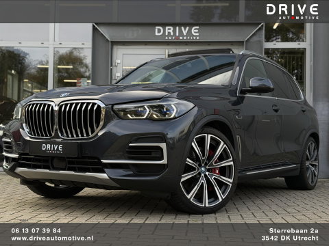 BMW X5 xDrive45e High Ex xLine |SkyLounge|Massage/Ventilatie|22" Bmw Individual|Laser|Entertainment Prof|M-Sport stuurwiel