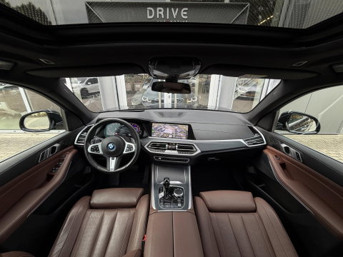 BMW X5 xDrive45e High Ex xLine |SkyLounge|Massage/Ventilatie|22" Bmw Individual|Laser|Entertainment Prof|M-Sport stuurwiel