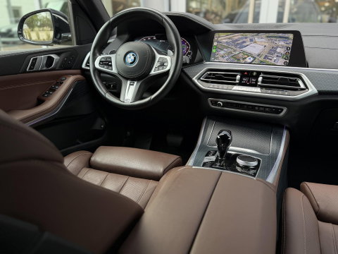 BMW X5 xDrive45e High Ex xLine |SkyLounge|Massage/Ventilatie|22" Bmw Individual|Laser|Entertainment Prof|M-Sport stuurwiel