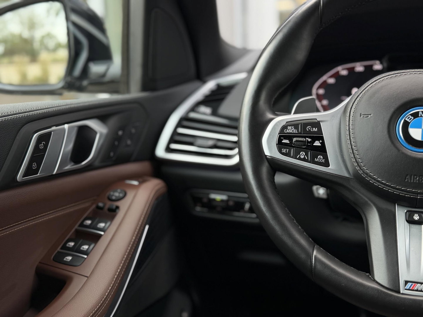 BMW X5 xDrive45e High Ex xLine |SkyLounge|Massage/Ventilatie|22" Bmw Individual|Laser|Entertainment Prof|M-Sport stuurwiel