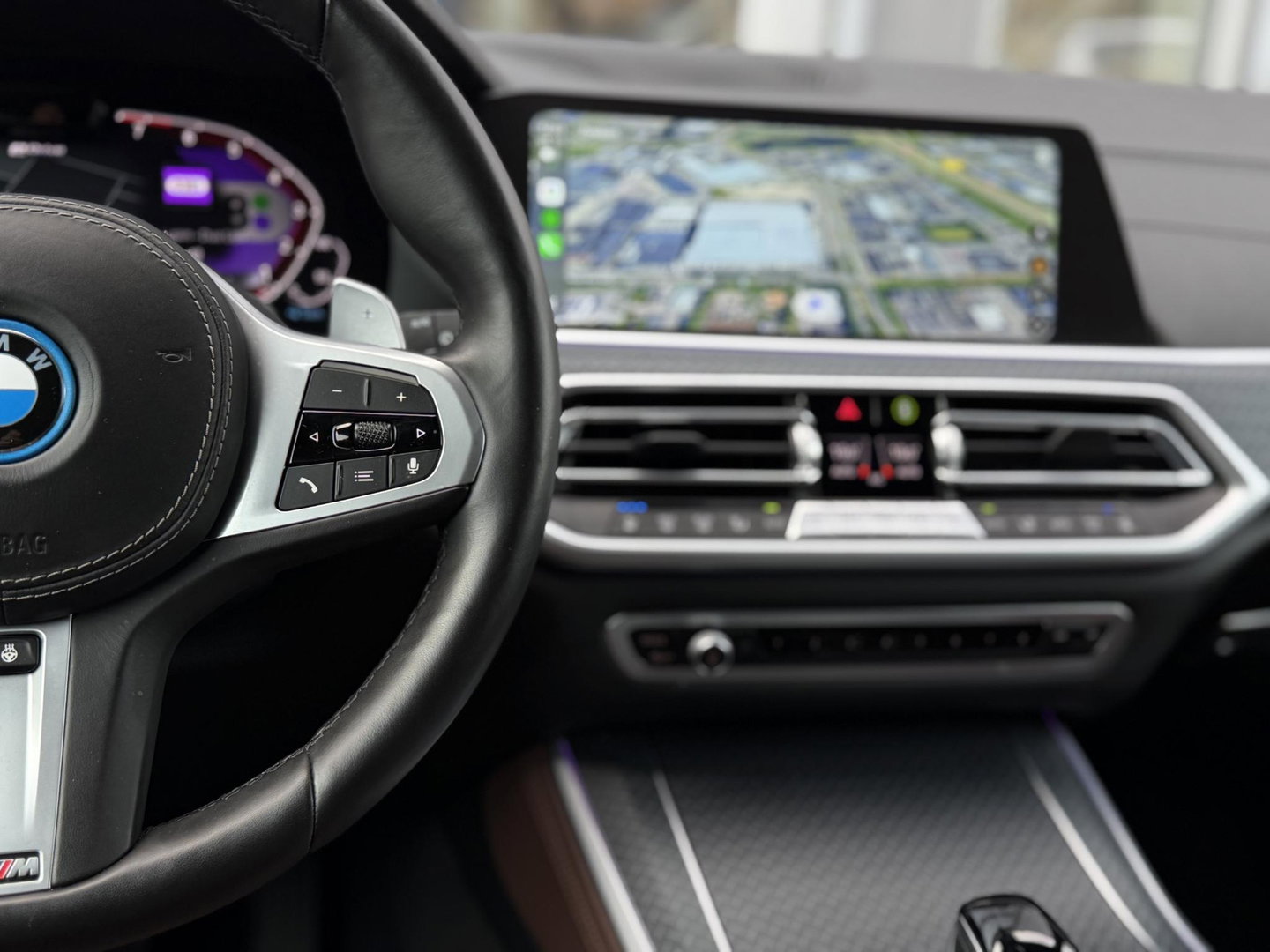 BMW X5 xDrive45e High Ex xLine |SkyLounge|Massage/Ventilatie|22" Bmw Individual|Laser|Entertainment Prof|M-Sport stuurwiel