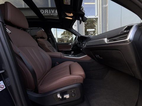 BMW X5 xDrive45e High Ex xLine |SkyLounge|Massage/Ventilatie|22" Bmw Individual|Laser|Entertainment Prof|M-Sport stuurwiel