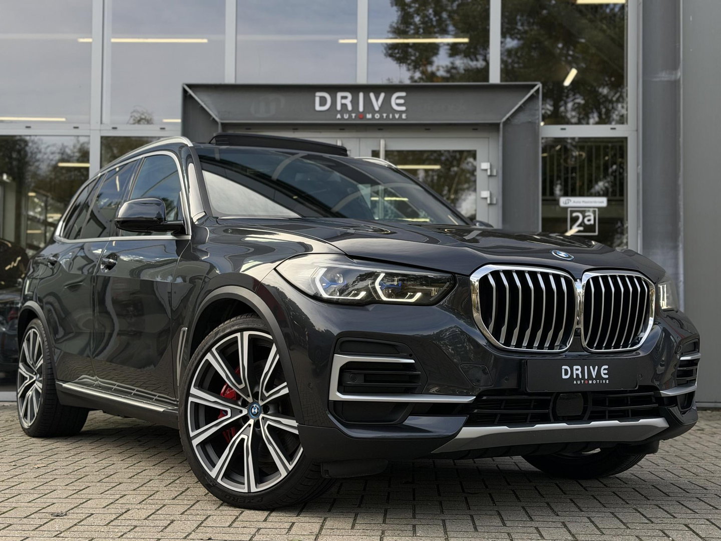 BMW X5 xDrive45e High Ex xLine |SkyLounge|Massage/Ventilatie|22" Bmw Individual|Laser|Entertainment Prof|M-Sport stuurwiel