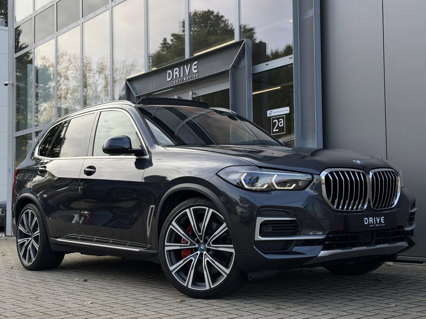 BMW X5 xDrive45e High Ex xLine |SkyLounge|Massage/Ventilatie|22" Bmw Individual|Laser|Entertainment Prof|M-Sport stuurwiel