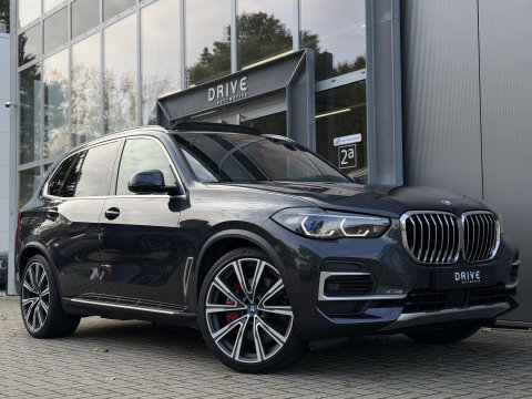 BMW X5 xDrive45e High Ex xLine |SkyLounge|Massage/Ventilatie|22" Bmw Individual|Laser|Entertainment Prof|M-Sport stuurwiel