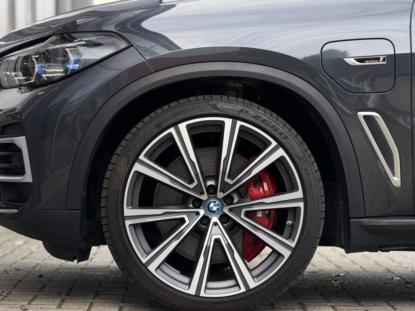 BMW X5 xDrive45e High Ex xLine |SkyLounge|Massage/Ventilatie|22" Bmw Individual|Laser|Entertainment Prof|M-Sport stuurwiel