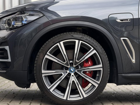 BMW X5 xDrive45e High Ex xLine |SkyLounge|Massage/Ventilatie|22" Bmw Individual|Laser|Entertainment Prof|M-Sport stuurwiel