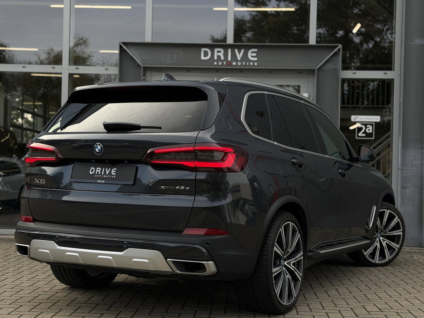 BMW X5 xDrive45e High Ex xLine |SkyLounge|Massage/Ventilatie|22" Bmw Individual|Laser|Entertainment Prof|M-Sport stuurwiel