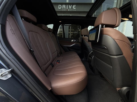 BMW X5 xDrive45e High Ex xLine |SkyLounge|Massage/Ventilatie|22" Bmw Individual|Laser|Entertainment Prof|M-Sport stuurwiel