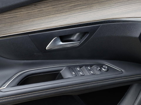 Peugeot 3008 1.6 HYbrid4 300 GT Trekhaak Focal Panodak NappaLeer SoH 95% Dealeronderhouden!