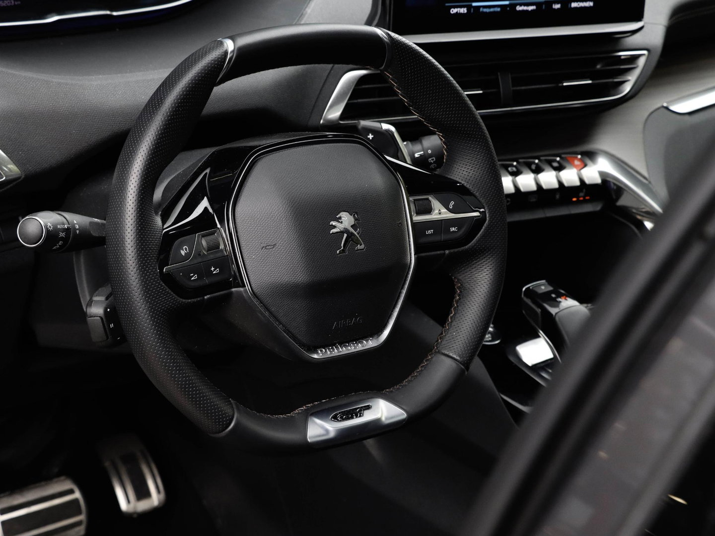 Peugeot 3008 1.6 HYbrid4 300 GT Trekhaak Focal Panodak NappaLeer SoH 95% Dealeronderhouden!
