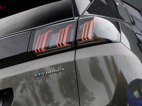 Peugeot 3008 1.6 HYbrid4 300 GT Trekhaak Focal Panodak NappaLeer SoH 95% Dealeronderhouden!