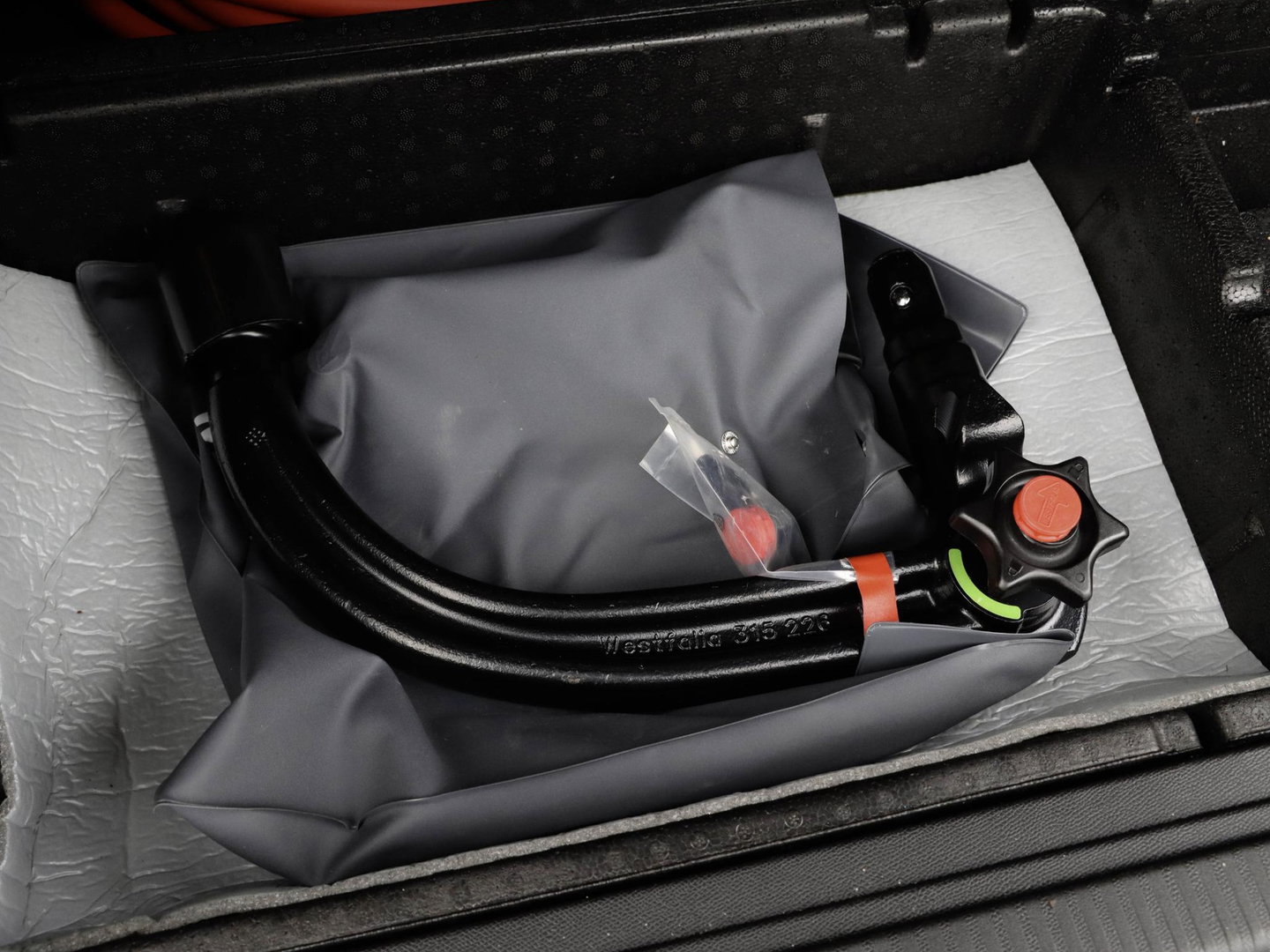 Peugeot 3008 1.6 HYbrid4 300 GT Trekhaak Focal Panodak NappaLeer SoH 95% Dealeronderhouden!