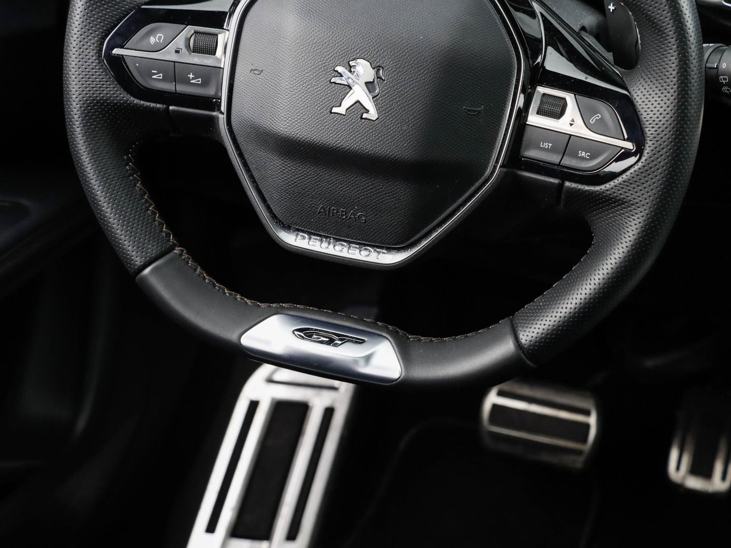 Peugeot 3008 1.6 HYbrid4 300 GT Trekhaak Focal Panodak NappaLeer SoH 95% Dealeronderhouden!