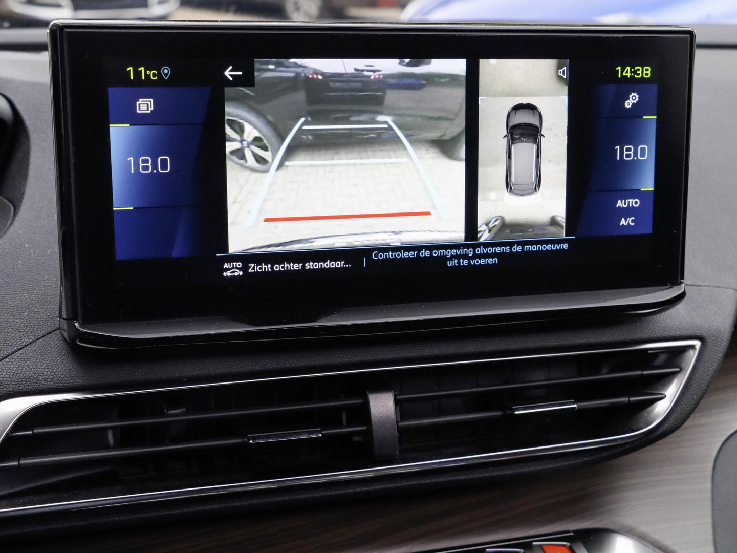 Peugeot 3008 1.6 HYbrid4 300 GT Trekhaak Focal Panodak NappaLeer SoH 95% Dealeronderhouden!