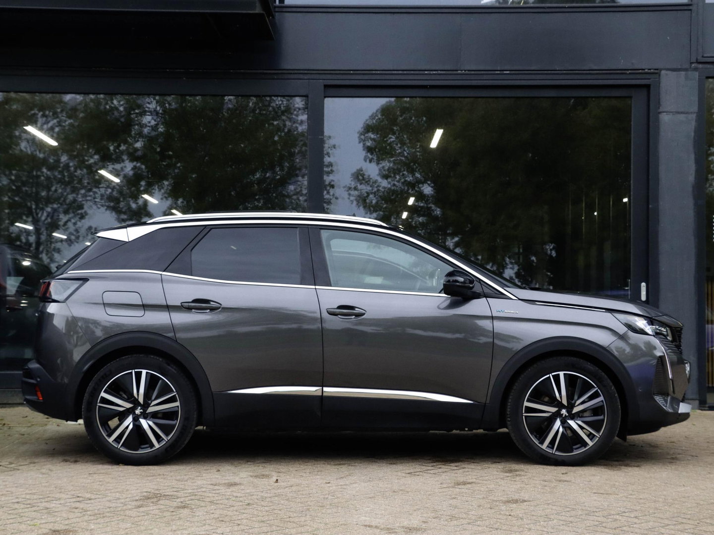 Peugeot 3008 1.6 HYbrid4 300 GT Trekhaak Focal Panodak NappaLeer SoH 95% Dealeronderhouden!