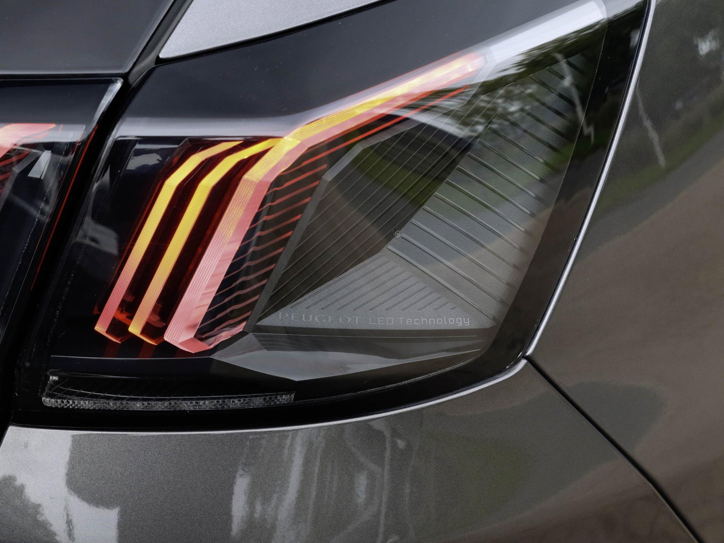 Peugeot 3008 1.6 HYbrid4 300 GT Trekhaak Focal Panodak NappaLeer SoH 95% Dealeronderhouden!