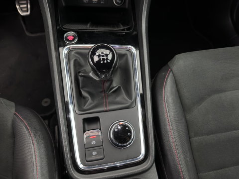 SEAT Ateca 1.5 TSI FR Business Intense (INCL.BTW) *LEATHER-MICROFIBRE | FULL-LED | DIGI-COCKPIT | BEATS-AUDIO | TOP-VIEW | KEYLESS | CARPLAY | NAVI-FULLMAP | DAB+ | SPORT-SEATS | PRIVACY-GLASS | ECC | PDC | CRUISE | 19''ALU | TOWB