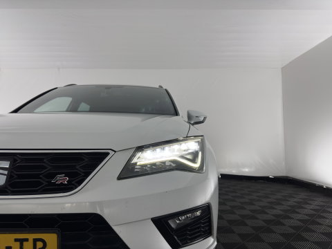 SEAT Ateca 1.5 TSI FR Business Intense (INCL.BTW) *LEATHER-MICROFIBRE | FULL-LED | DIGI-COCKPIT | BEATS-AUDIO | TOP-VIEW | KEYLESS | CARPLAY | NAVI-FULLMAP | DAB+ | SPORT-SEATS | PRIVACY-GLASS | ECC | PDC | CRUISE | 19''ALU | TOWB
