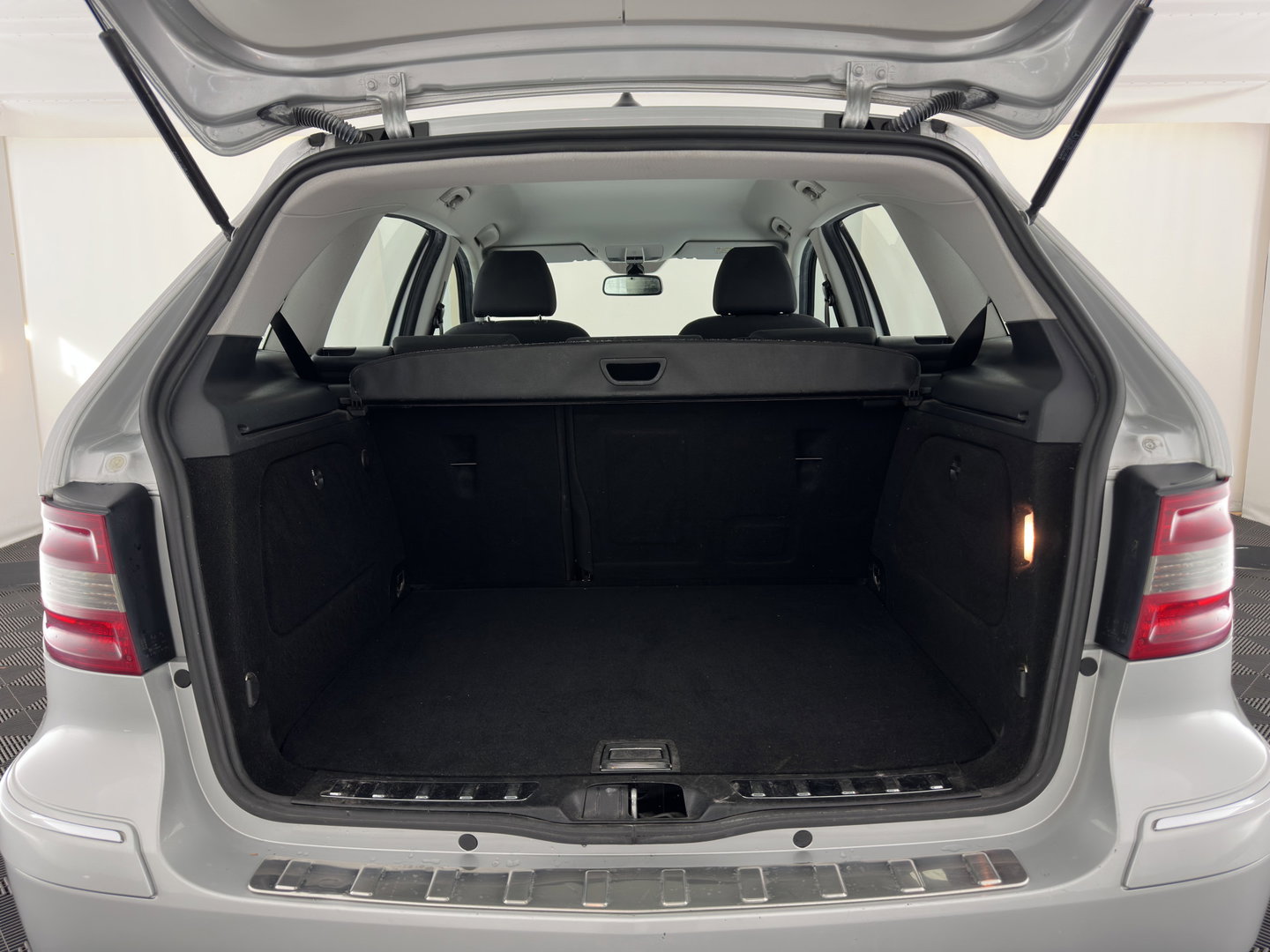 Mercedes-Benz B-Klasse 180 CDI Business Class *NAVI-FULLMAP | AIRCO | CRUISE | COMFORT-SEATS | 16''ALU | TOWBAR*