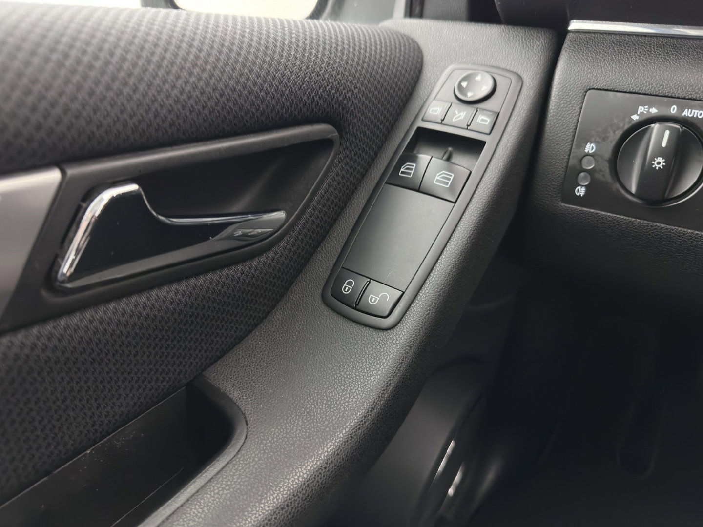 Mercedes-Benz B-Klasse 180 CDI Business Class *NAVI-FULLMAP | AIRCO | CRUISE | COMFORT-SEATS | 16''ALU | TOWBAR*