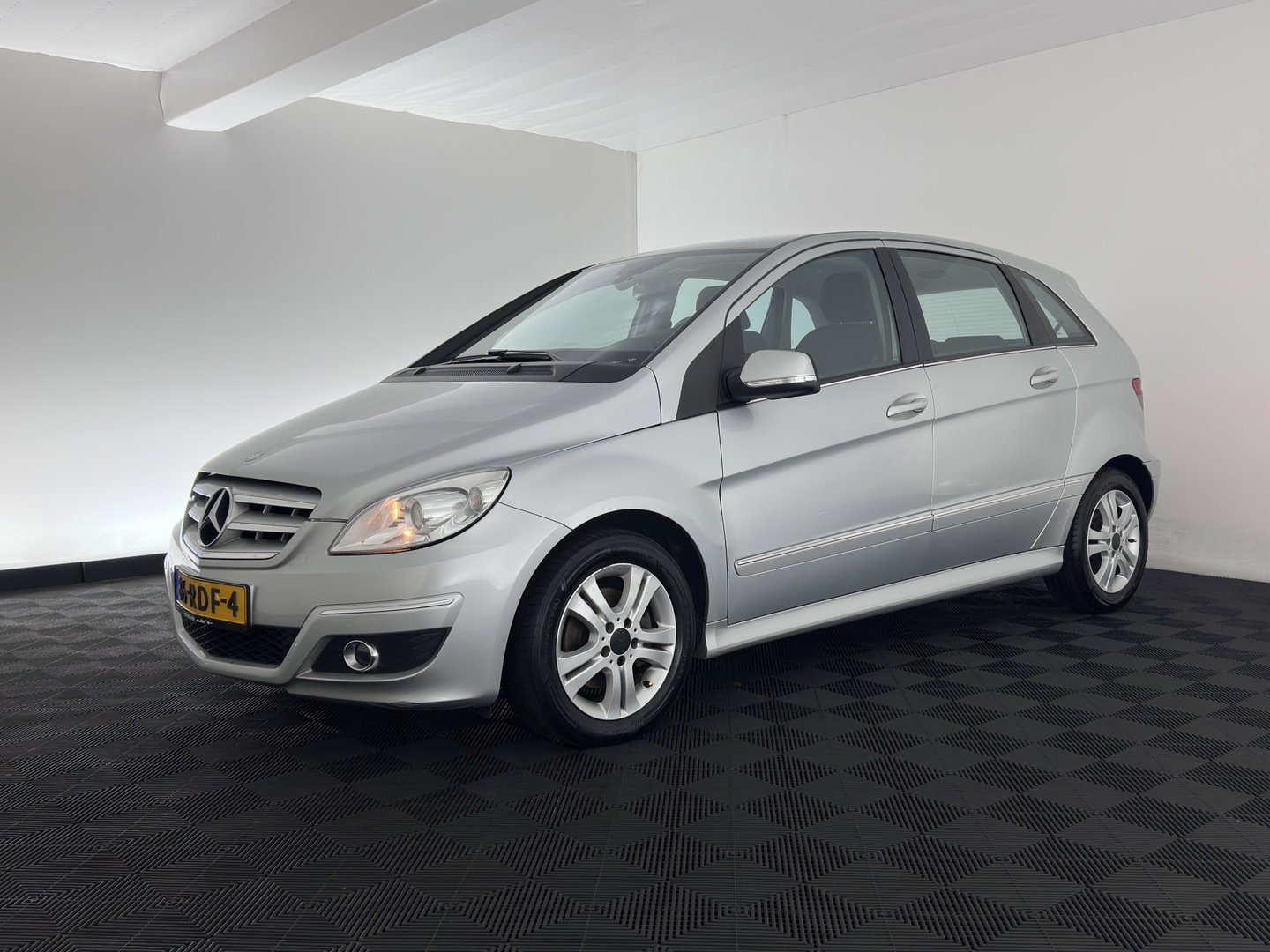 Mercedes-Benz B-Klasse 180 CDI Business Class *NAVI-FULLMAP | AIRCO | CRUISE | COMFORT-SEATS | 16''ALU | TOWBAR*