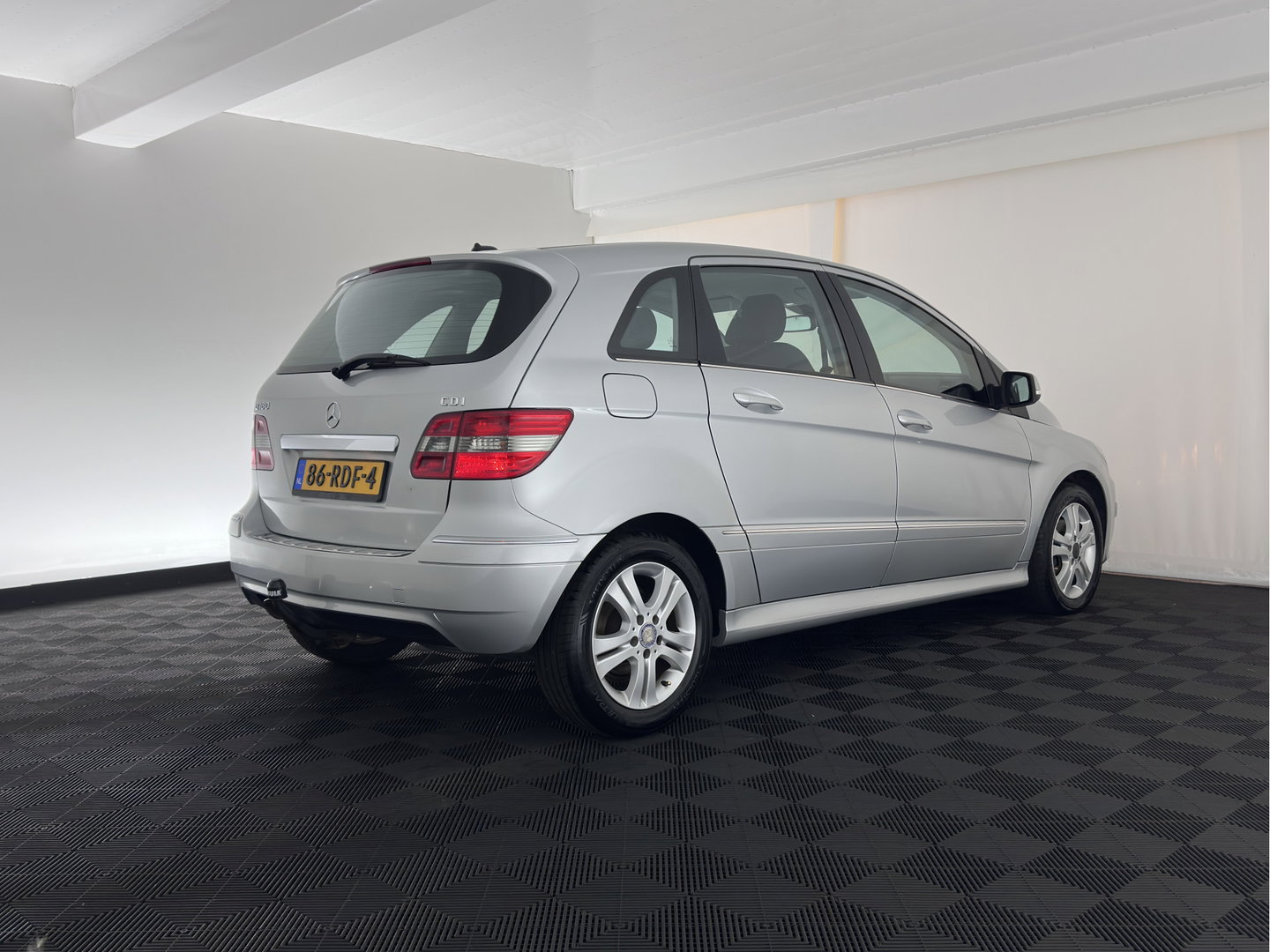 Mercedes-Benz B-Klasse 180 CDI Business Class *NAVI-FULLMAP | AIRCO | CRUISE | COMFORT-SEATS | 16''ALU | TOWBAR*