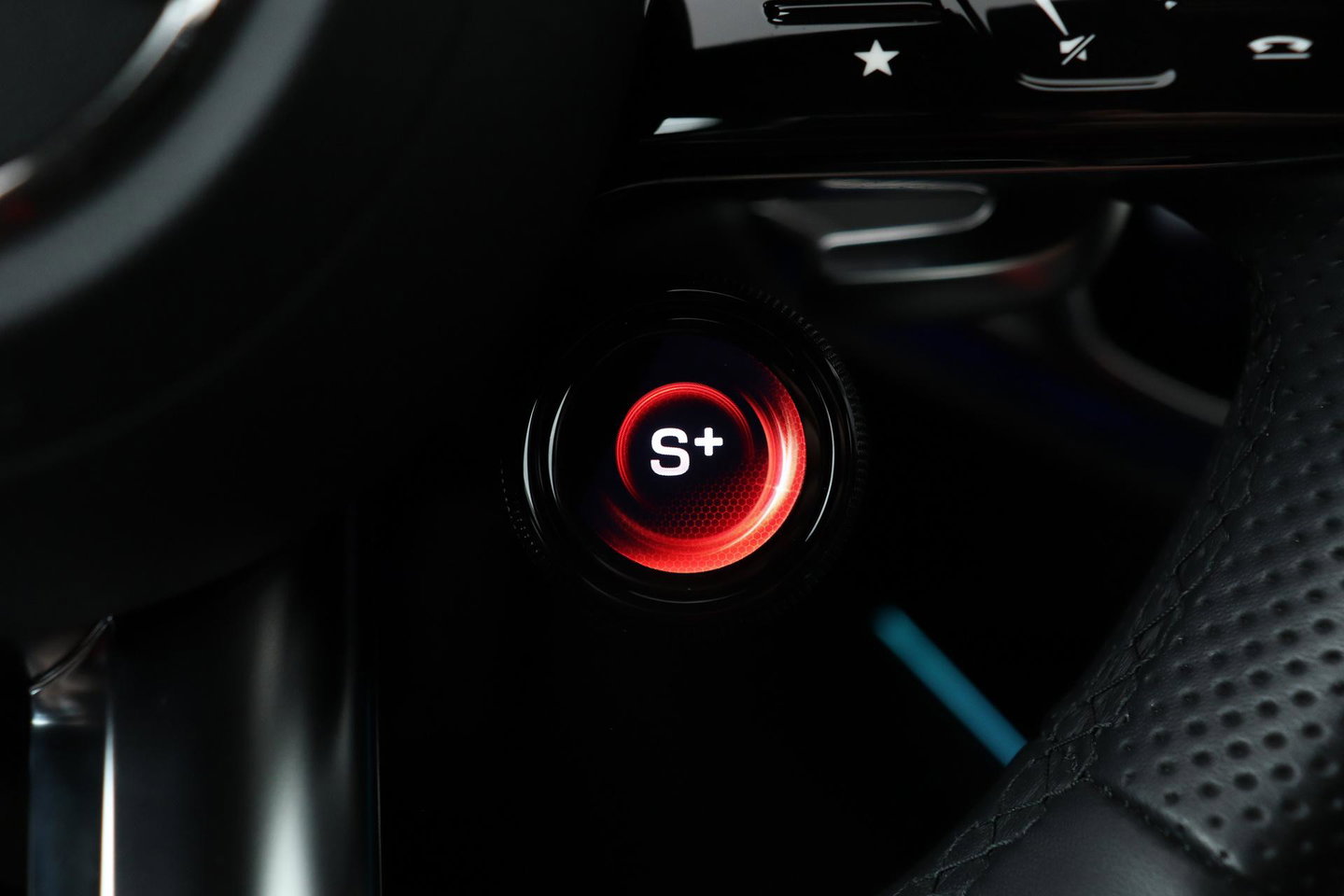 Mercedes-Benz E-Klasse AMG 53 4MATIC+ | Achterasbesturing | 360° Camera | Trekhaak | Keyless | Stoelverwarming | 20 Inch