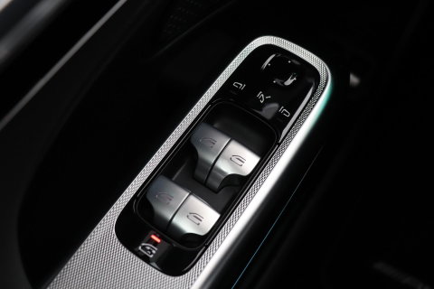 Mercedes-Benz E-Klasse AMG 53 4MATIC+ | Achterasbesturing | 360° Camera | Trekhaak | Keyless | Stoelverwarming | 20 Inch