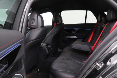 Mercedes-Benz E-Klasse AMG 53 4MATIC+ | Achterasbesturing | 360° Camera | Trekhaak | Keyless | Stoelverwarming | 20 Inch