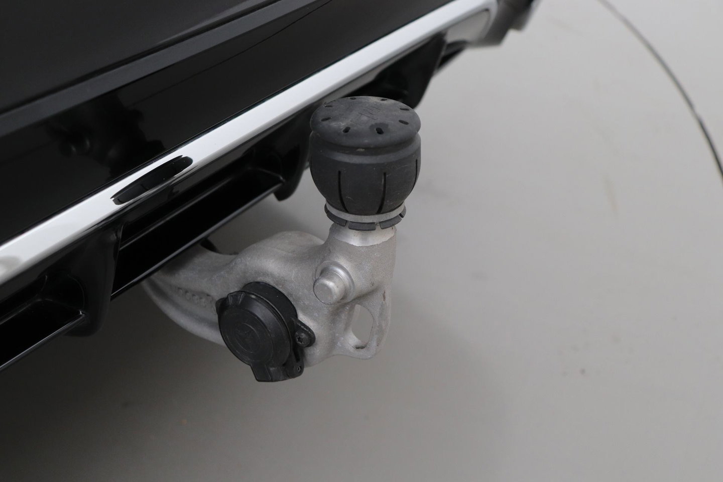 Mercedes-Benz E-Klasse AMG 53 4MATIC+ | Achterasbesturing | 360° Camera | Trekhaak | Keyless | Stoelverwarming | 20 Inch