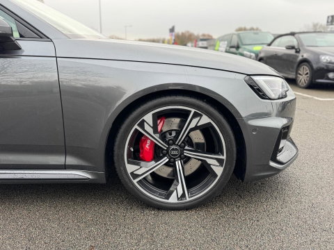 Audi A4 Avant 2.9 TFSI RS 4 quattro 450PK B&O 3D Pano Carbon Massage Leder