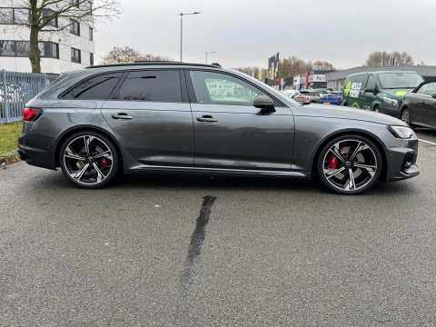 Audi A4 Avant 2.9 TFSI RS 4 quattro 450PK B&O 3D Pano Carbon Massage Leder