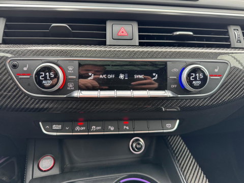 Audi A4 Avant 2.9 TFSI RS 4 quattro 450PK B&O 3D Pano Carbon Massage Leder