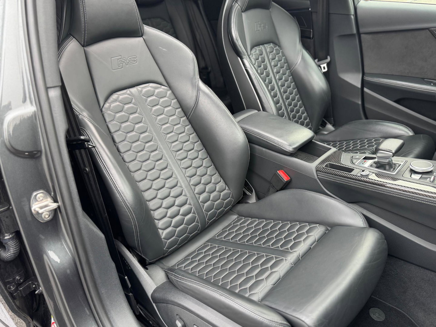 Audi A4 Avant 2.9 TFSI RS 4 quattro 450PK B&O 3D Pano Carbon Massage Leder