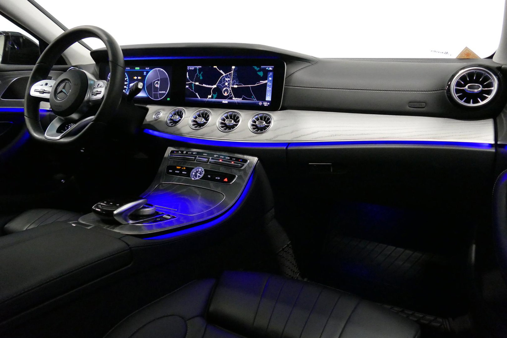 Mercedes-Benz CLS 450 4MATIC AMG Line / CLS63 AMG Diffuser / Panamericana Grille / Maxton Design Bodykit / Schuif-/kanteldak / Multibeam LED / Apple Carplay - Android Auto / 360 graden Camera / 20'' LMV / Stoelverwarming / Achteruitrijcamera / Dodehoek detectie