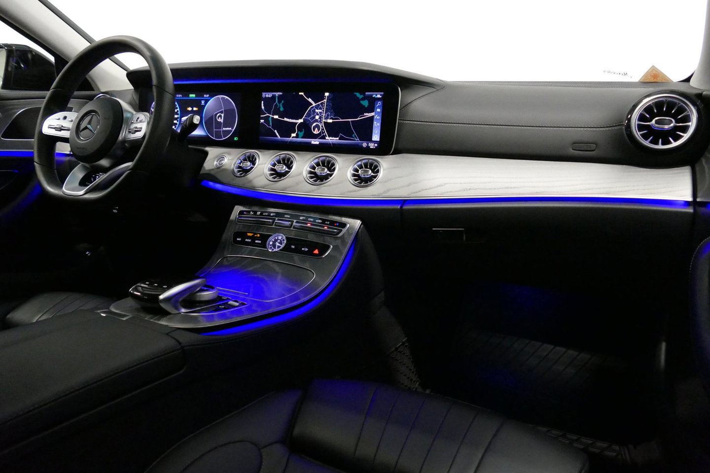 Mercedes-Benz CLS 450 4MATIC AMG Line / CLS63 AMG Diffuser / Panamericana Grille / Maxton Design Bodykit / Schuif-/kanteldak / Multibeam LED / Apple Carplay - Android Auto / 360 graden Camera / 20'' LMV / Stoelverwarming / Achteruitrijcamera / Dodehoek detectie