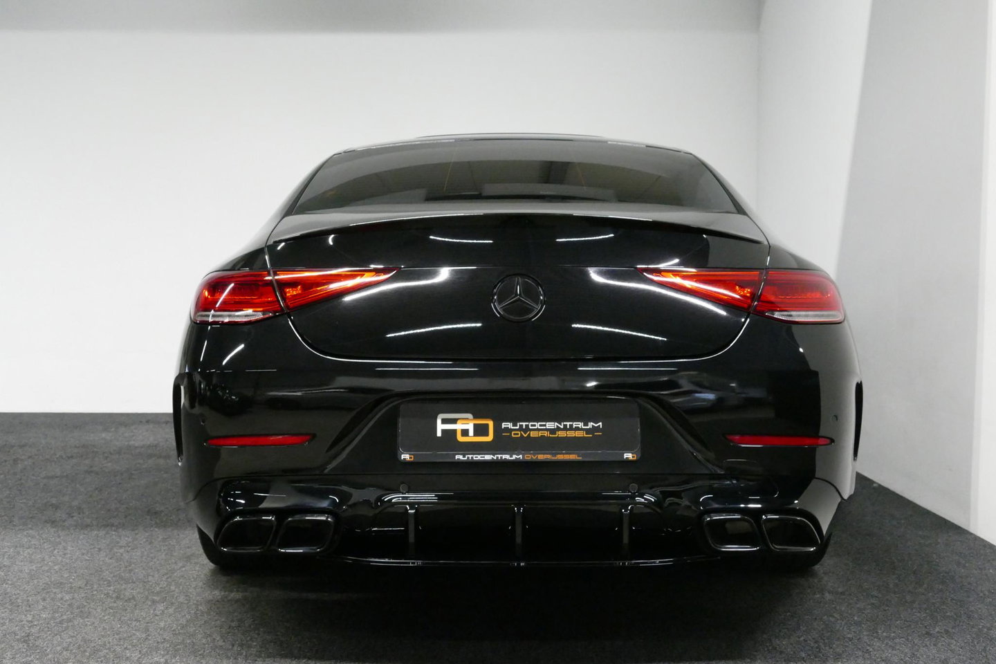 Mercedes-Benz CLS 450 4MATIC AMG Line / CLS63 AMG Diffuser / Panamericana Grille / Maxton Design Bodykit / Schuif-/kanteldak / Multibeam LED / Apple Carplay - Android Auto / 360 graden Camera / 20'' LMV / Stoelverwarming / Achteruitrijcamera / Dodehoek detectie